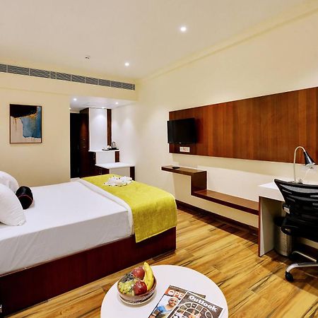 Mastiff Select Gulbarga Hotel 굴바르가 외부 사진