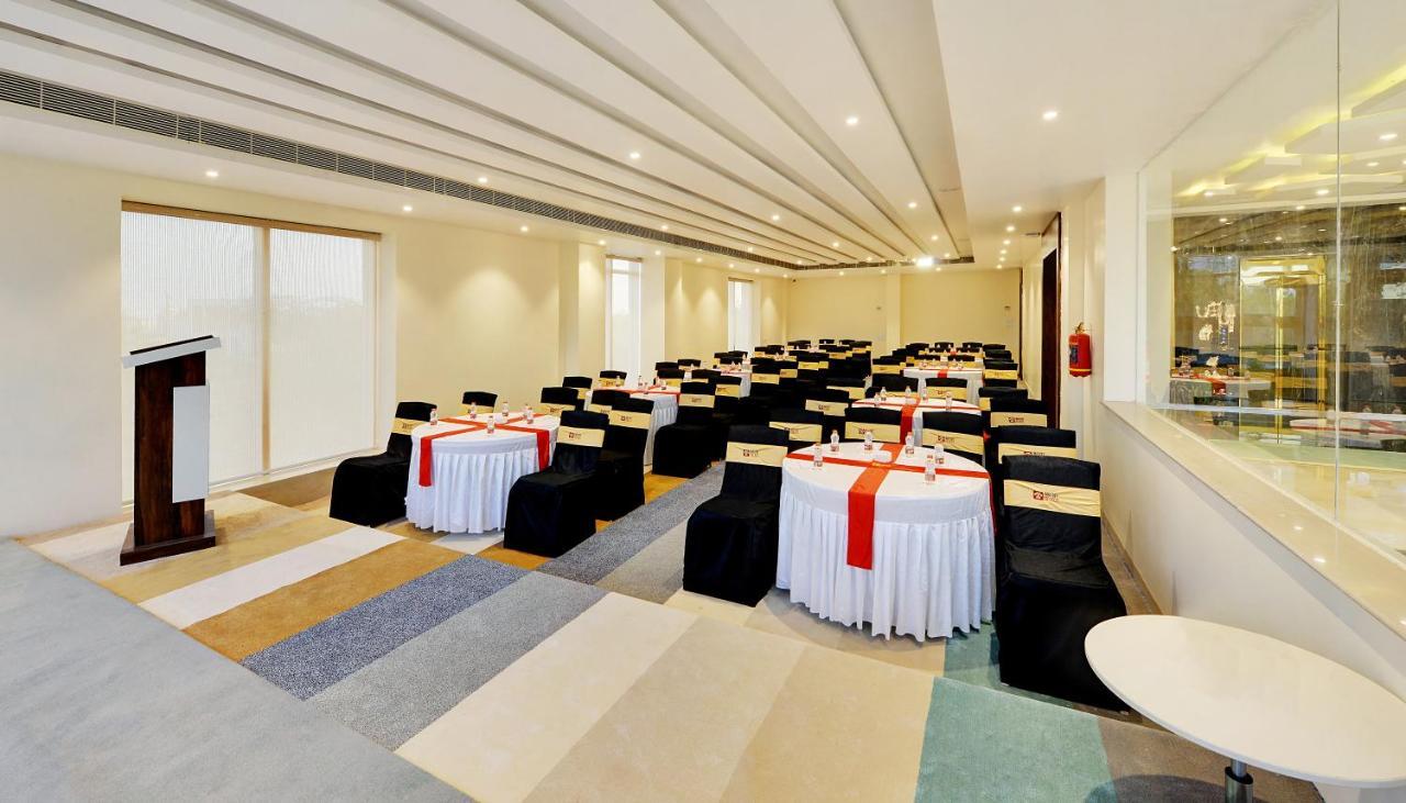 Mastiff Select Gulbarga Hotel 굴바르가 외부 사진