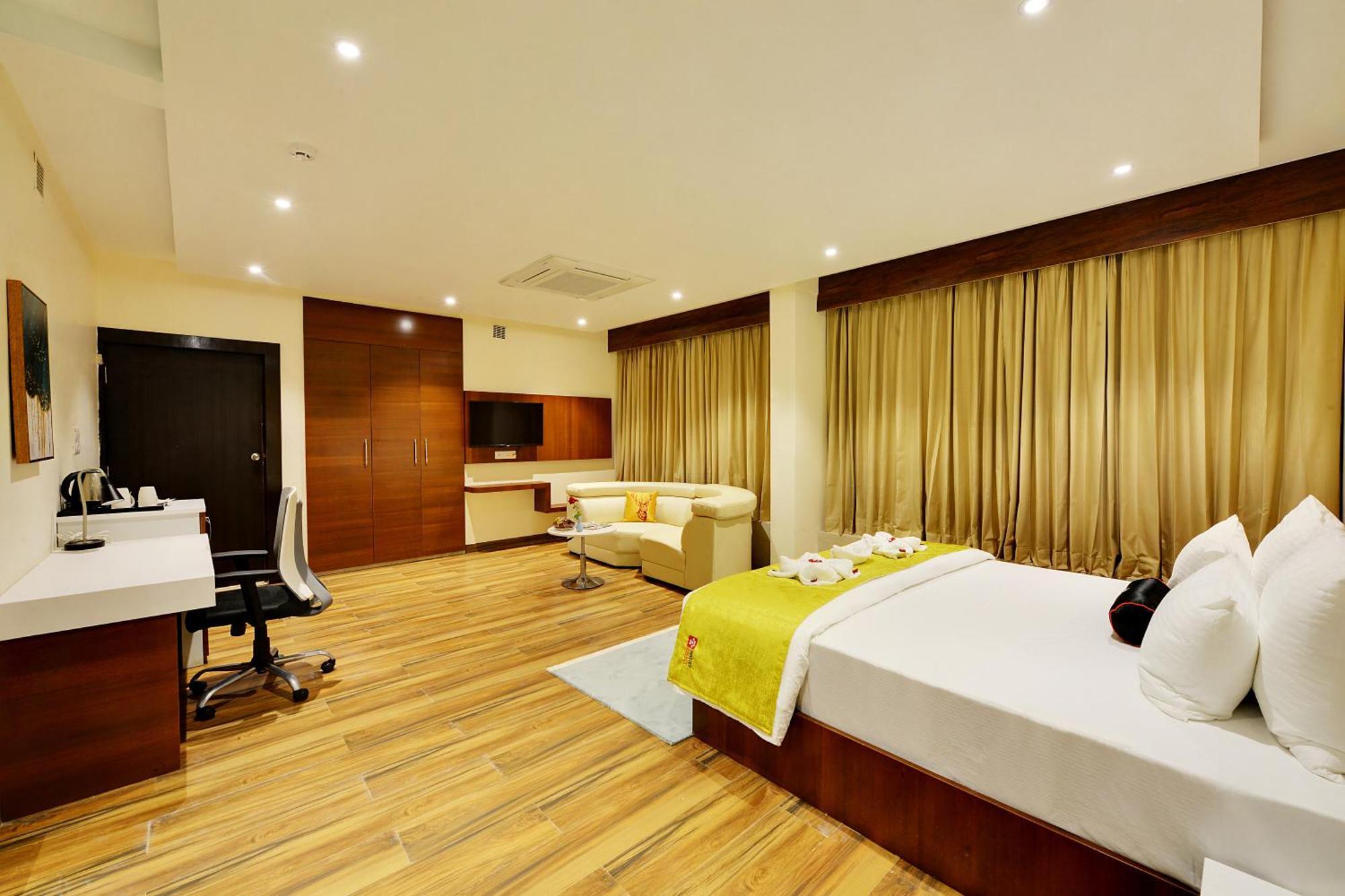Mastiff Select Gulbarga Hotel 굴바르가 외부 사진